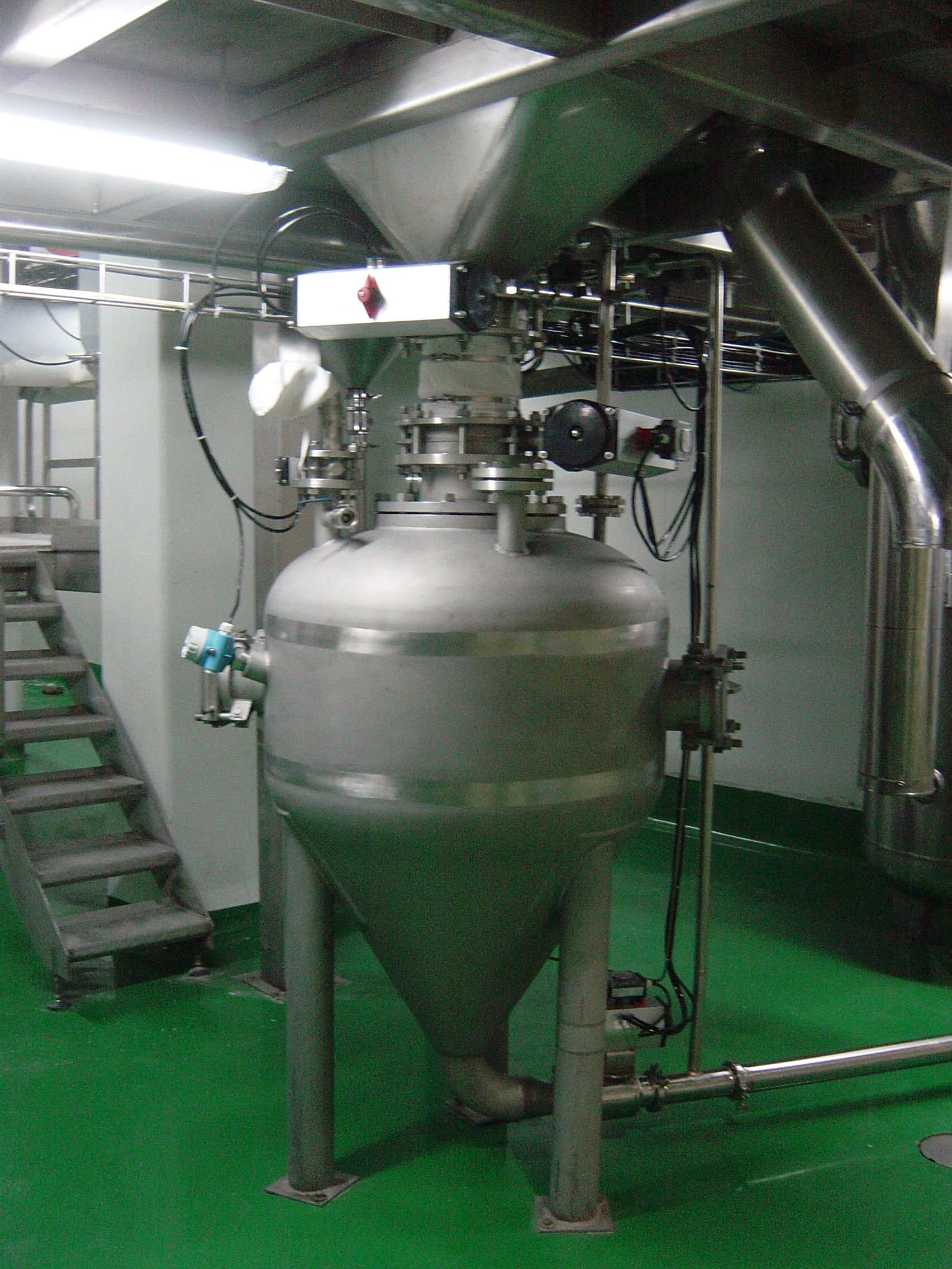 雀巢上海太太樂(lè)福賜特食品公司顆粒雞精-高湯精-蘑菇精-蛤蜊精-海鮮精超密相超低速氣力輸送設(shè)備1號(hào)線